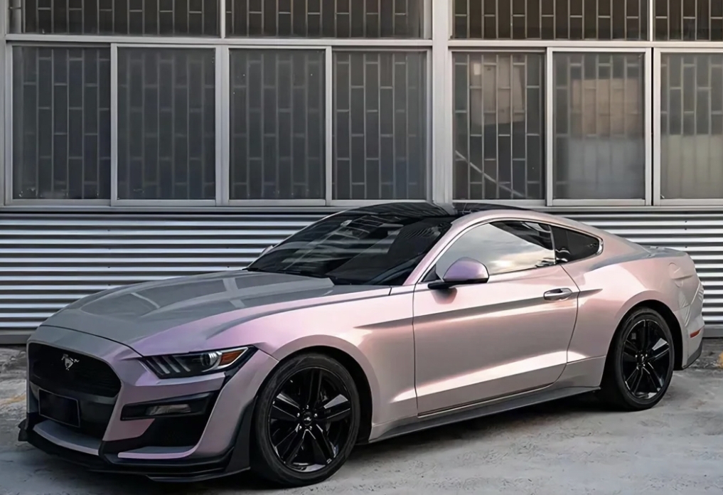 Ravoony Plus Twin Candy Grey Red Color Fliper Car Wrap Ford Mustang Wrap