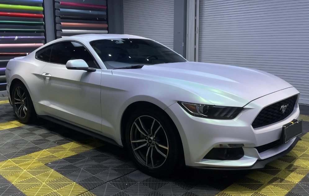 Ravoony Plus Aurora White Car Vinyl Wrap Ford Mustang Wrap