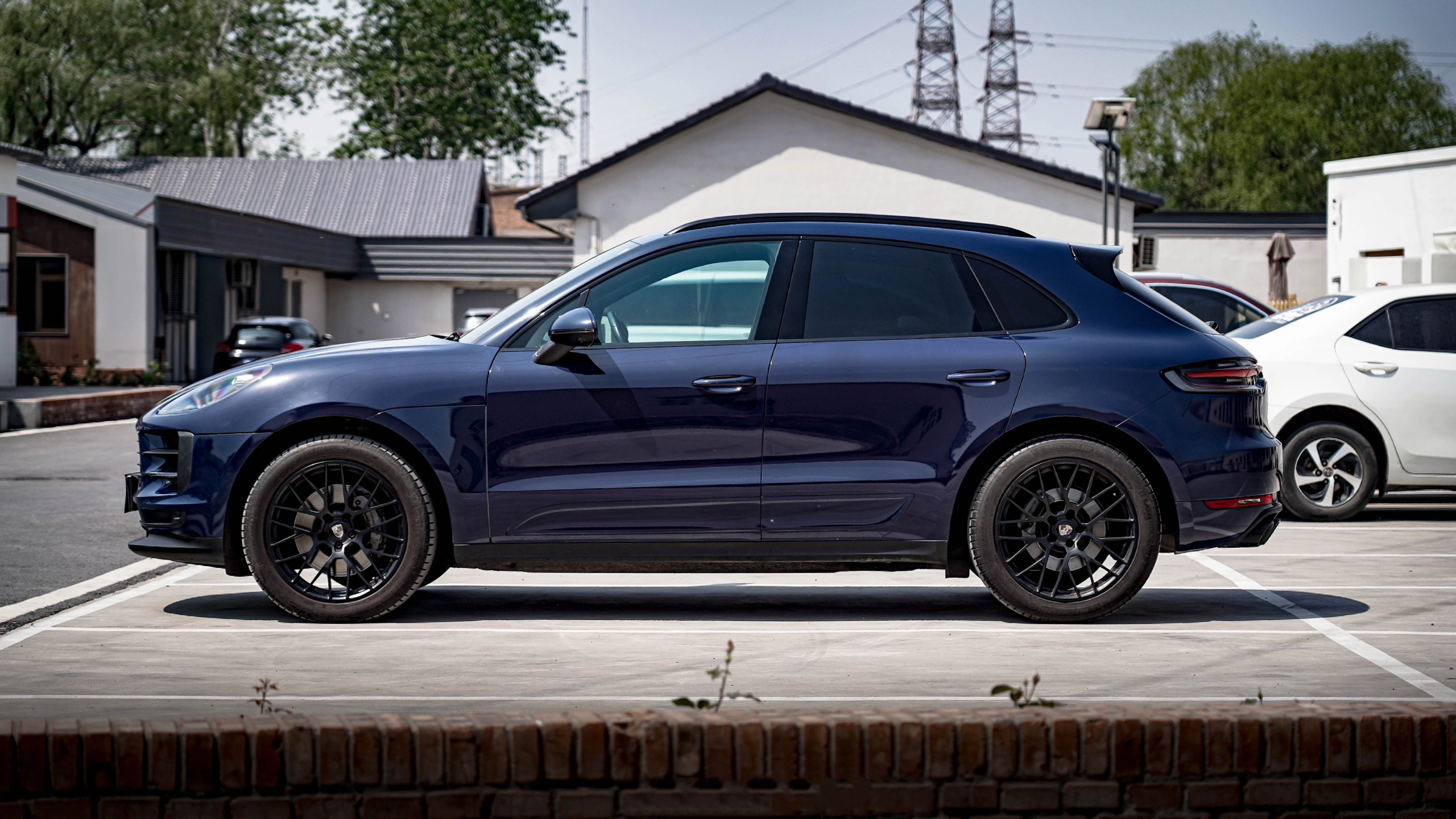 Ravoony Plus Glossy Crystal Midnight Blue Car Wrap