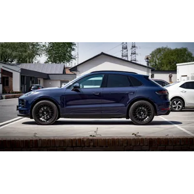 Ravoony Plus Glossy Crystal Midnight Blue Car Wrap 02
