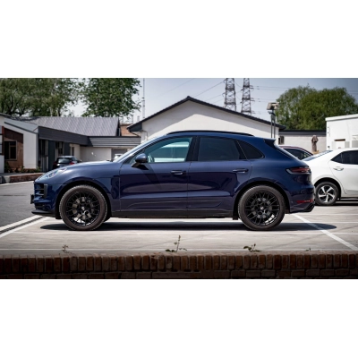 Ravoony Plus Glossy Crystal Midnight Blue Car Wrap 02