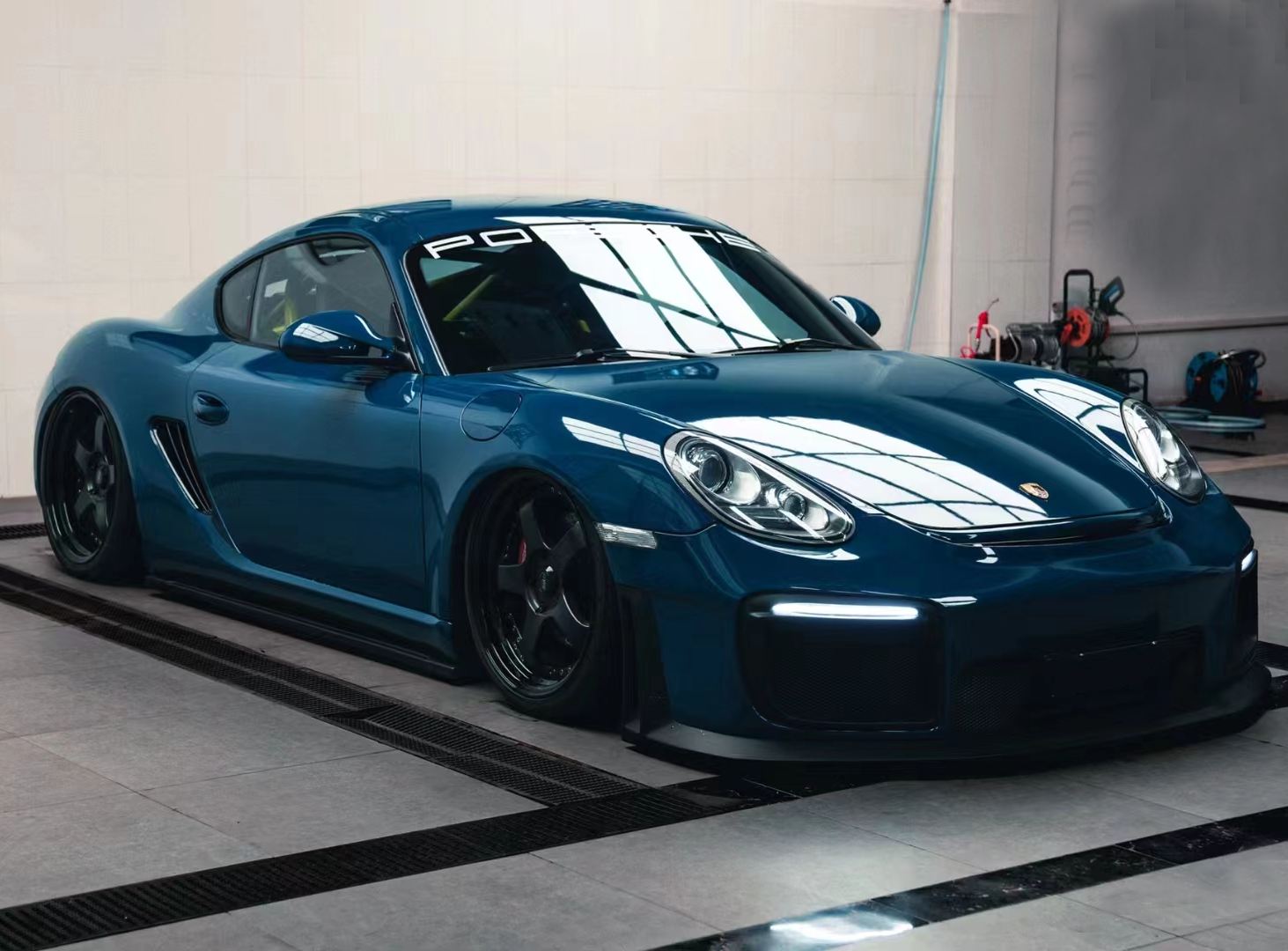 Ravoony Plus PET Glossy Porsche Deep Blue Car Vinyl Wrap