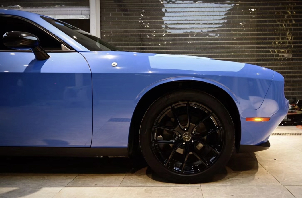 Ravoony Plus Abudhabi Blue Car Vinyl Wrap Dodge Challenger Wrap
