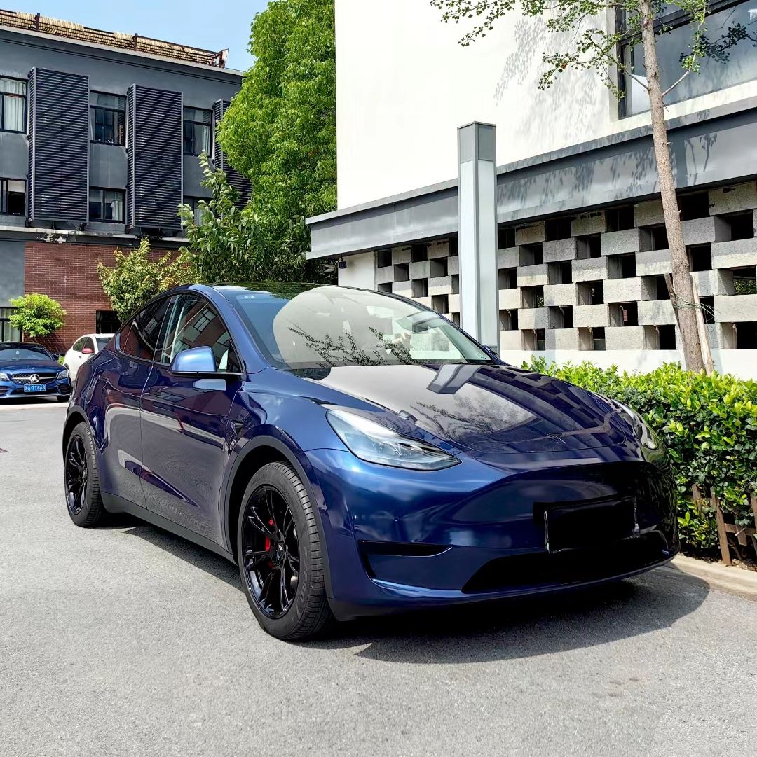 Ravoony Plus PET BMW Gloss Phytonic Blue Vinyl Car Wrap