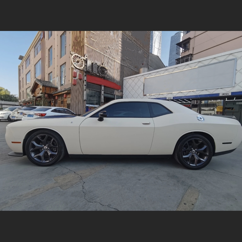 Ravoony Plus Ultimate Flat Khaki Milan Car Vinyl Wrap Dodge Challenger Wrap