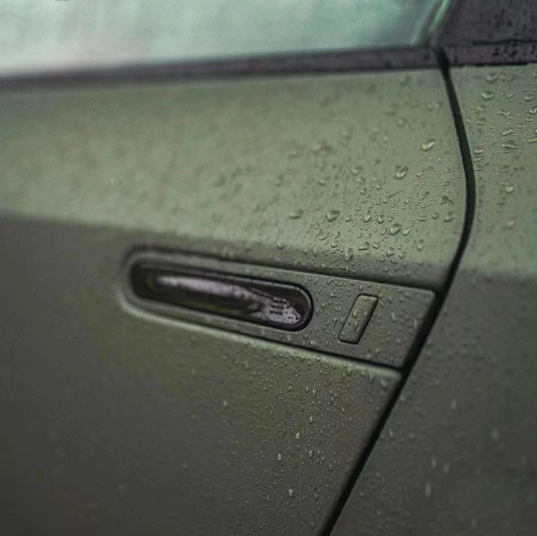 Ravoony Plus Matte Army Green Wrap Nissan GTR Wrap