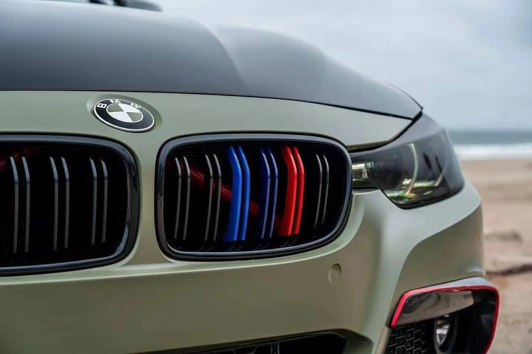 Ravoony Plus Ultimate Flat Khaki Green Car Wrap