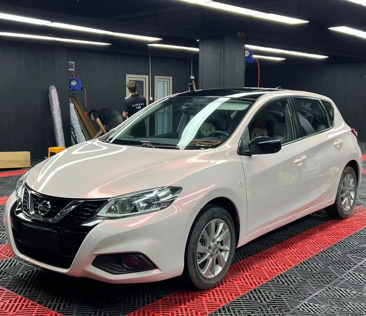 Ravoony Plus PET Flower Pink Car Wrap Nissan Tiida Wrap