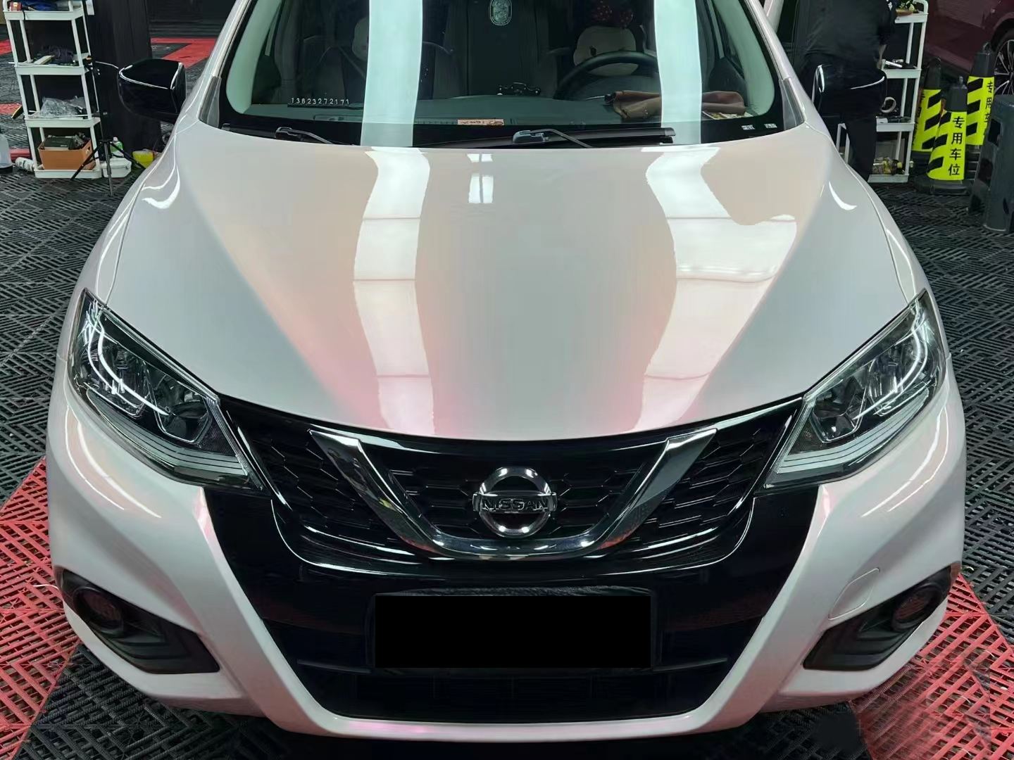 Ravoony Plus PET Flower Pink Car Wrap Nissan Tiida Wrap