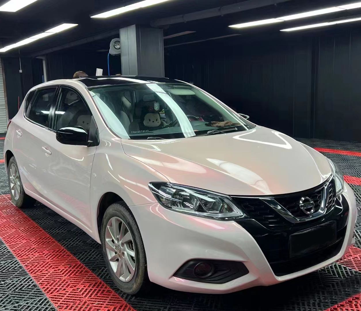 Ravoony Plus PET Flower Pink Car Wrap Nissan Tiida Wrap