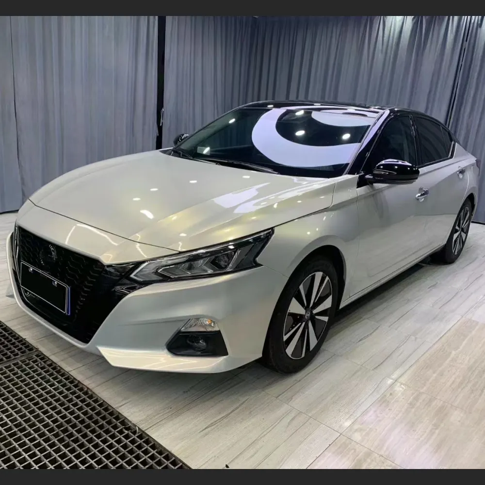 Ravoony Plus Glossy White to Gold Car Wrap Nissan Altima Wrap