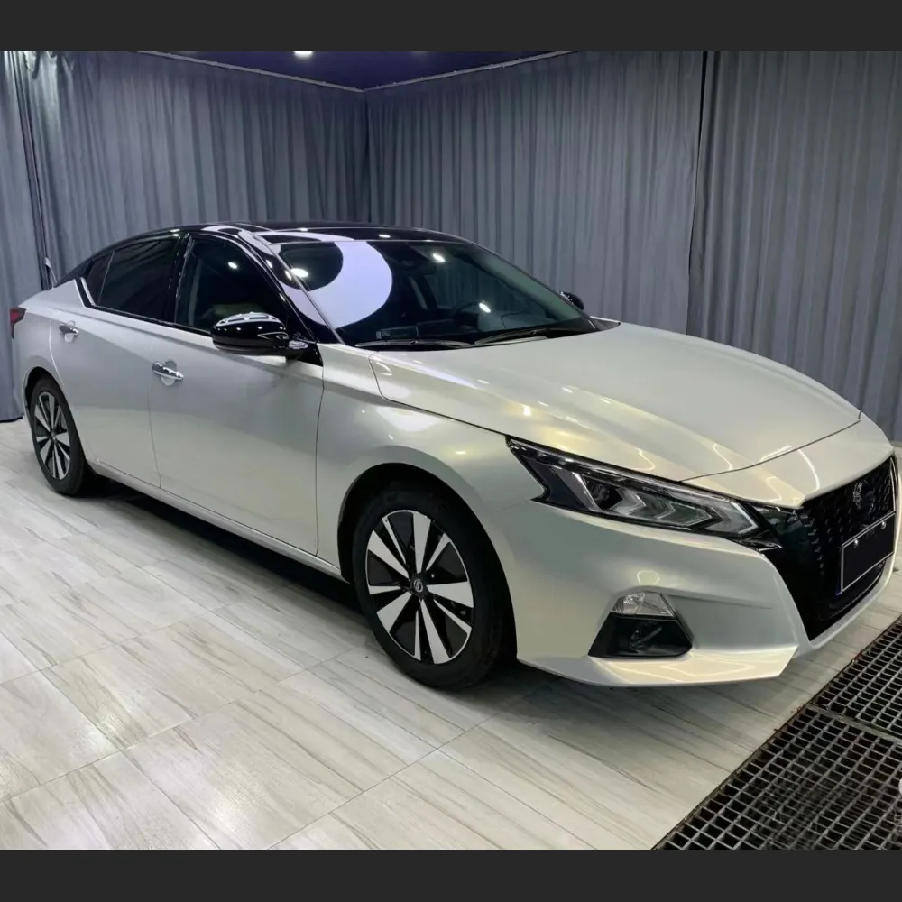 Ravoony Plus Glossy White to Gold Car Wrap Nissan Altima Wrap