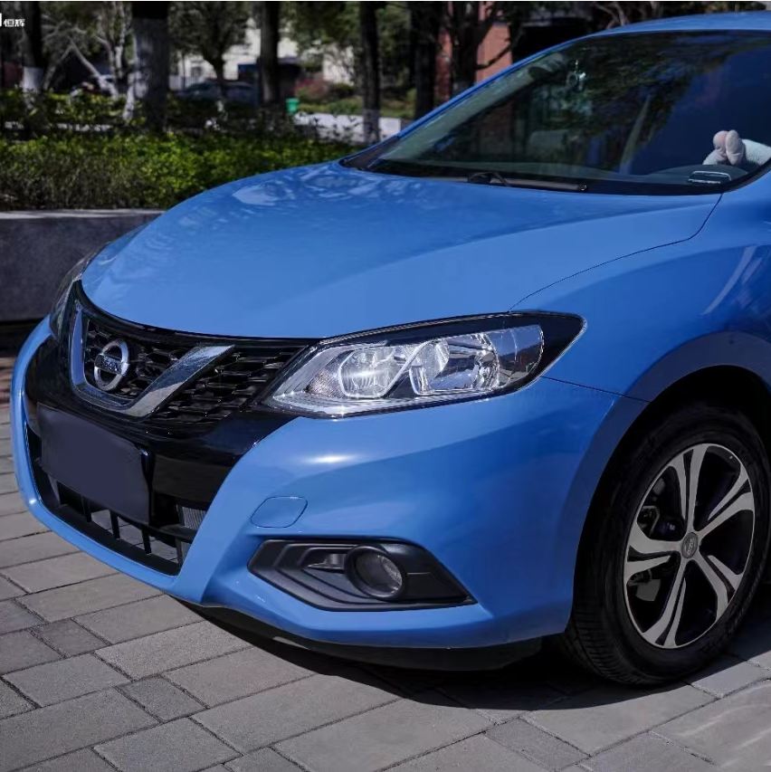 Ravoony Plus Abudhabi Blue Car Vinyl Wrap Nissan Tiida Wrap