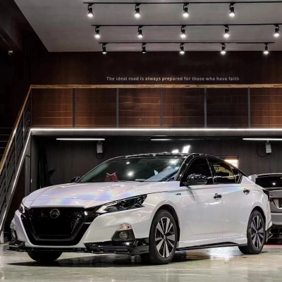 Ravoony Plus Glossy Laser White Car Vinyl Wrap Nissan Altima Wrap 02