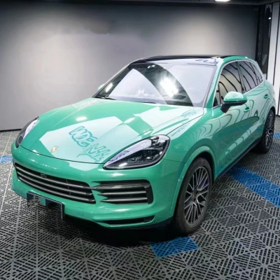 Ravoony Plus PET Gloss Vintage Green Car Viny Wrap 02