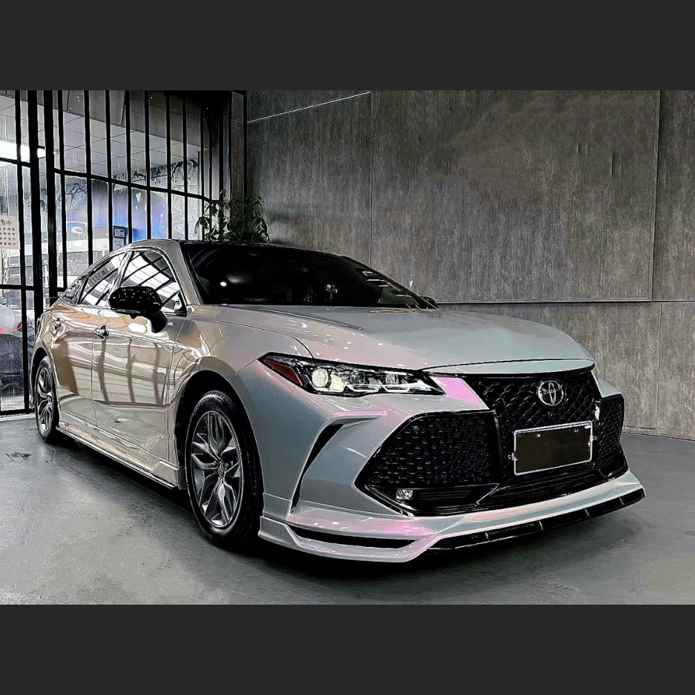 Ravoony Plus Twin Candy Grey Red Color Fliper Car Wrap Toyota Avalon Wrap