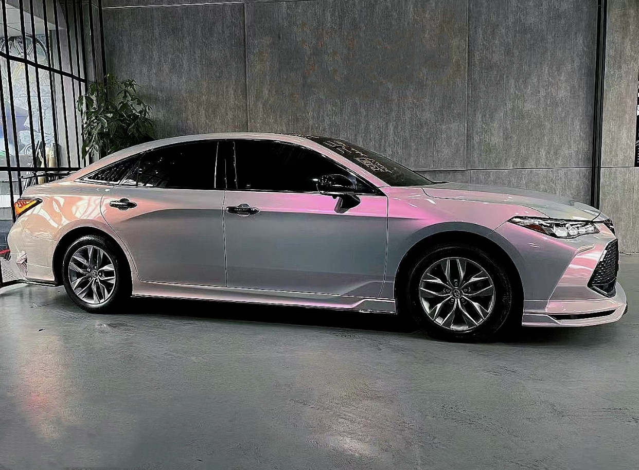 Ravoony Plus Twin Candy Grey Red Color Fliper Car Wrap Toyota Avalon Wrap