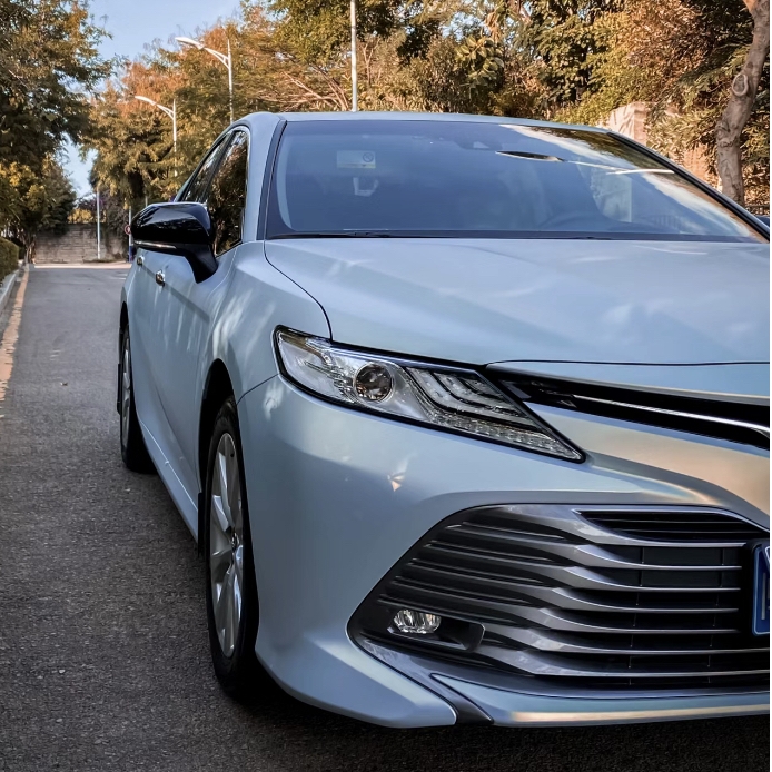 Ravoony Plus Ultra-Matte Gold Blue Car Vinyl Wrap Toyota Camry Wrap