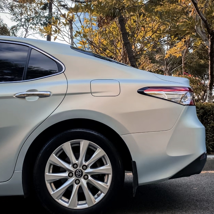 Ravoony Plus Ultra-Matte Gold Blue Car Vinyl Wrap Toyota Camry Wrap