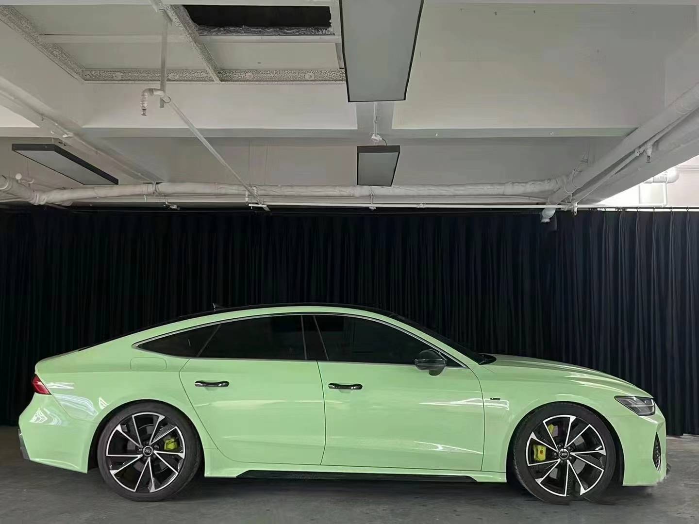Ravoony Plus PET Ferrari Gloss Moss Green Vinyl Car Wrap Audi A7 Wrap