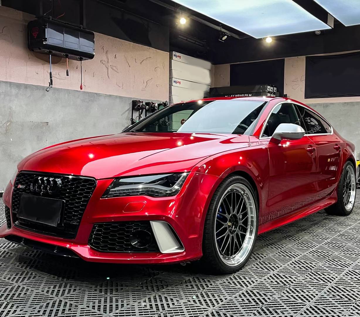 Ravoony Plus Gloss Metallic Vampire Red Vinyl Car Wrap Audi RS7 Wrap 