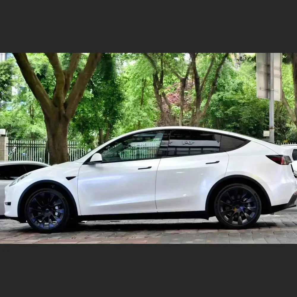  Ravoony Plus Glossy Metal Paint White Car Wrap