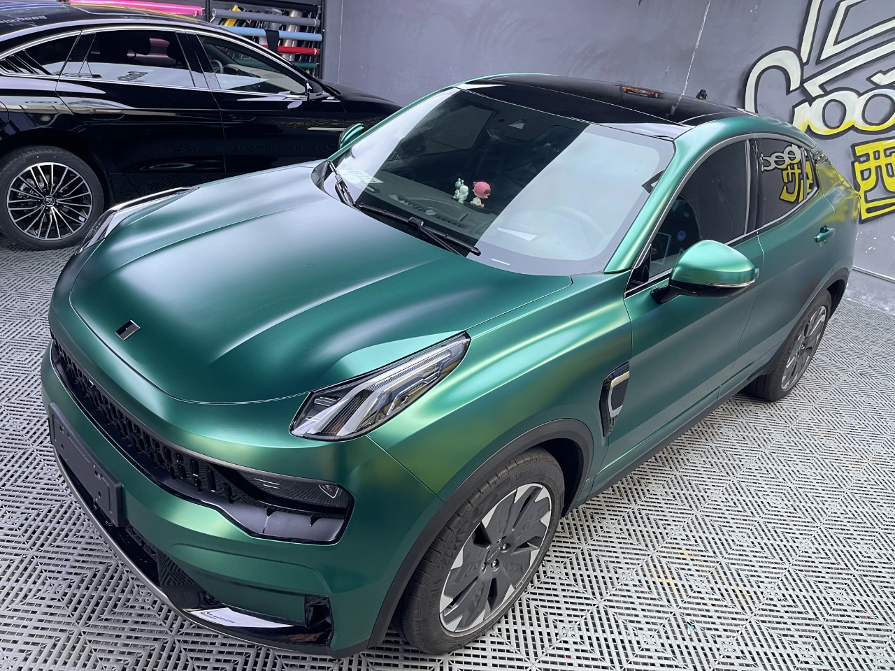 Ravoony Plus Pure Metal Emerald Green Car Wrap