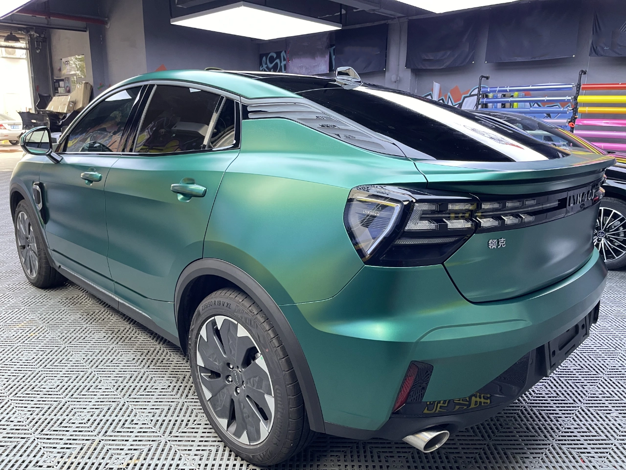 Ravoony Plus Pure Metal Emerald Green Car Wrap