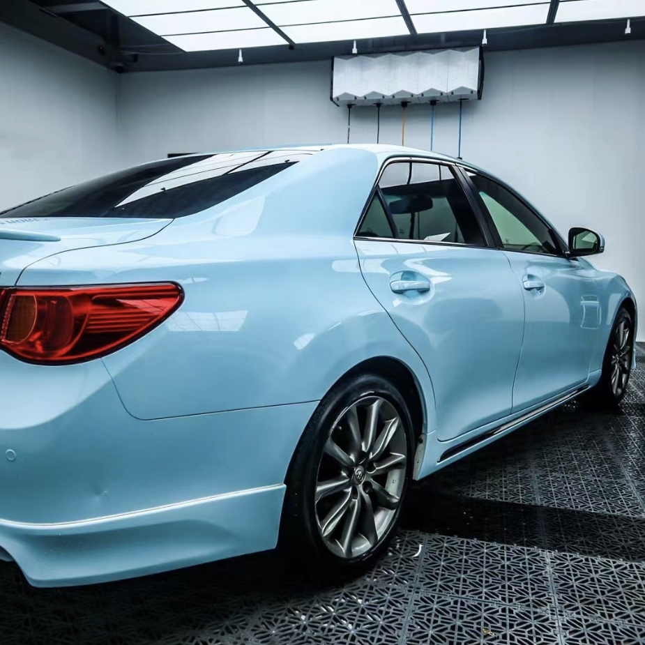 Ravoony Plus PET Glossy Crystal Glacier Blue Car Wrap Toyota Reiz Wrap