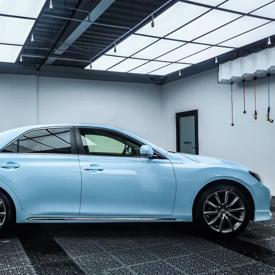 Ravoony Plus PET Glossy Crystal Glacier Blue Car Wrap Toyota Reiz Wrap