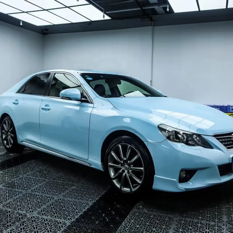 Ravoony Plus Glossy Crystal Glacier Blue Car Wrap Toyota Reiz Wrap