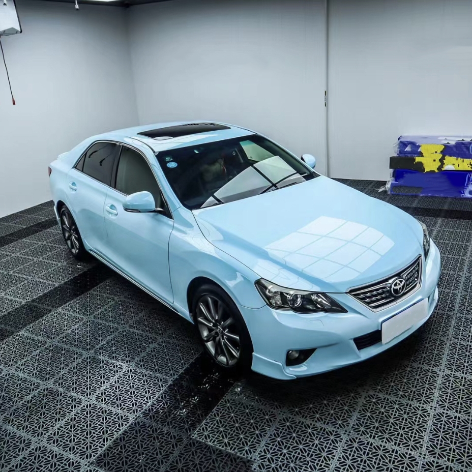 Ravoony Plus PET Glossy Crystal Glacier Blue Car Wrap Toyota Reiz Wrap