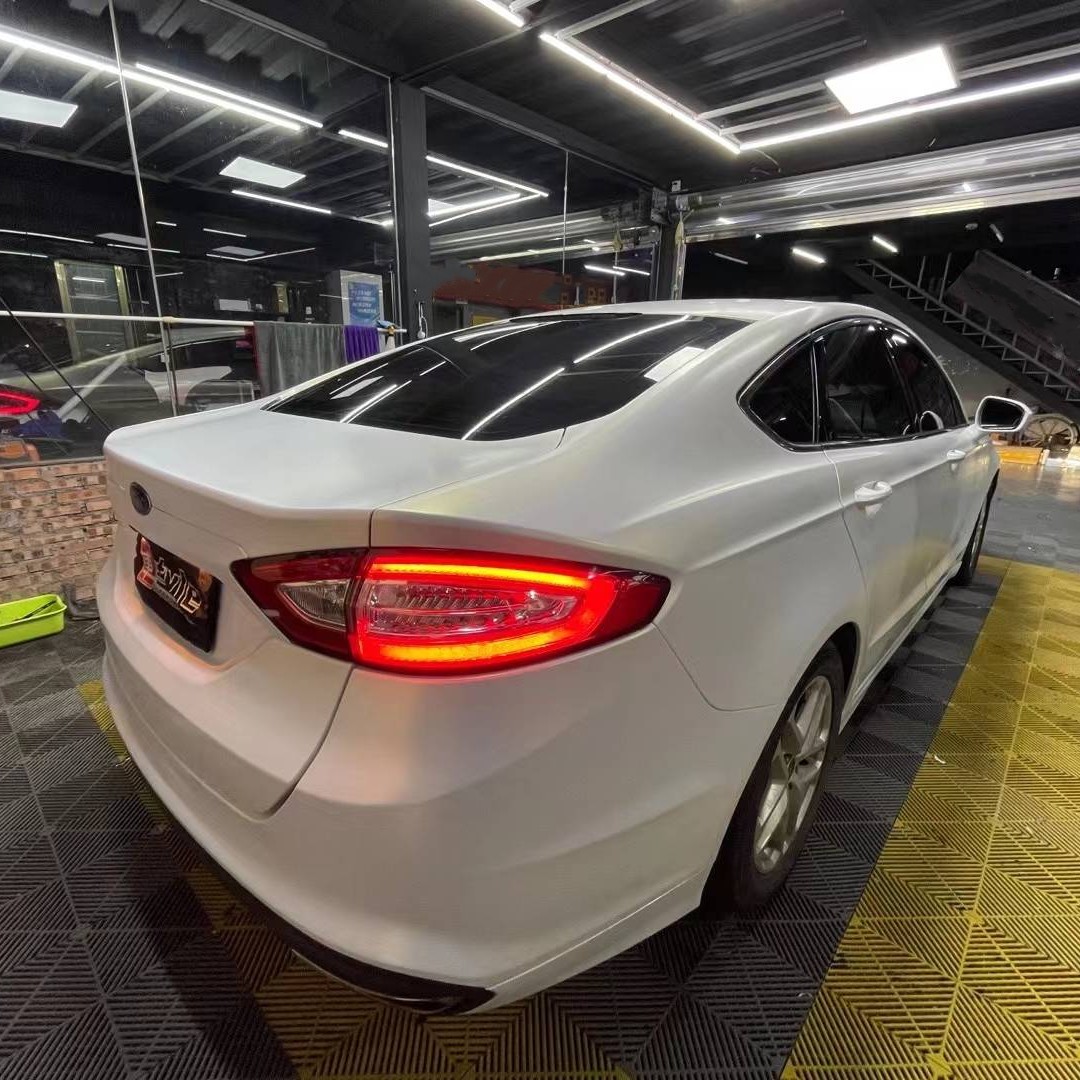    Ravoony Plus Satin Ceramic White to Gold Car Wrap
