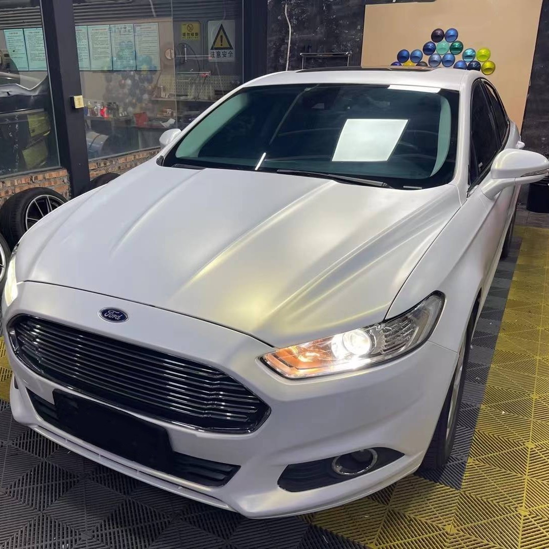    Ravoony Plus Satin Ceramic White to Gold Car Wrap