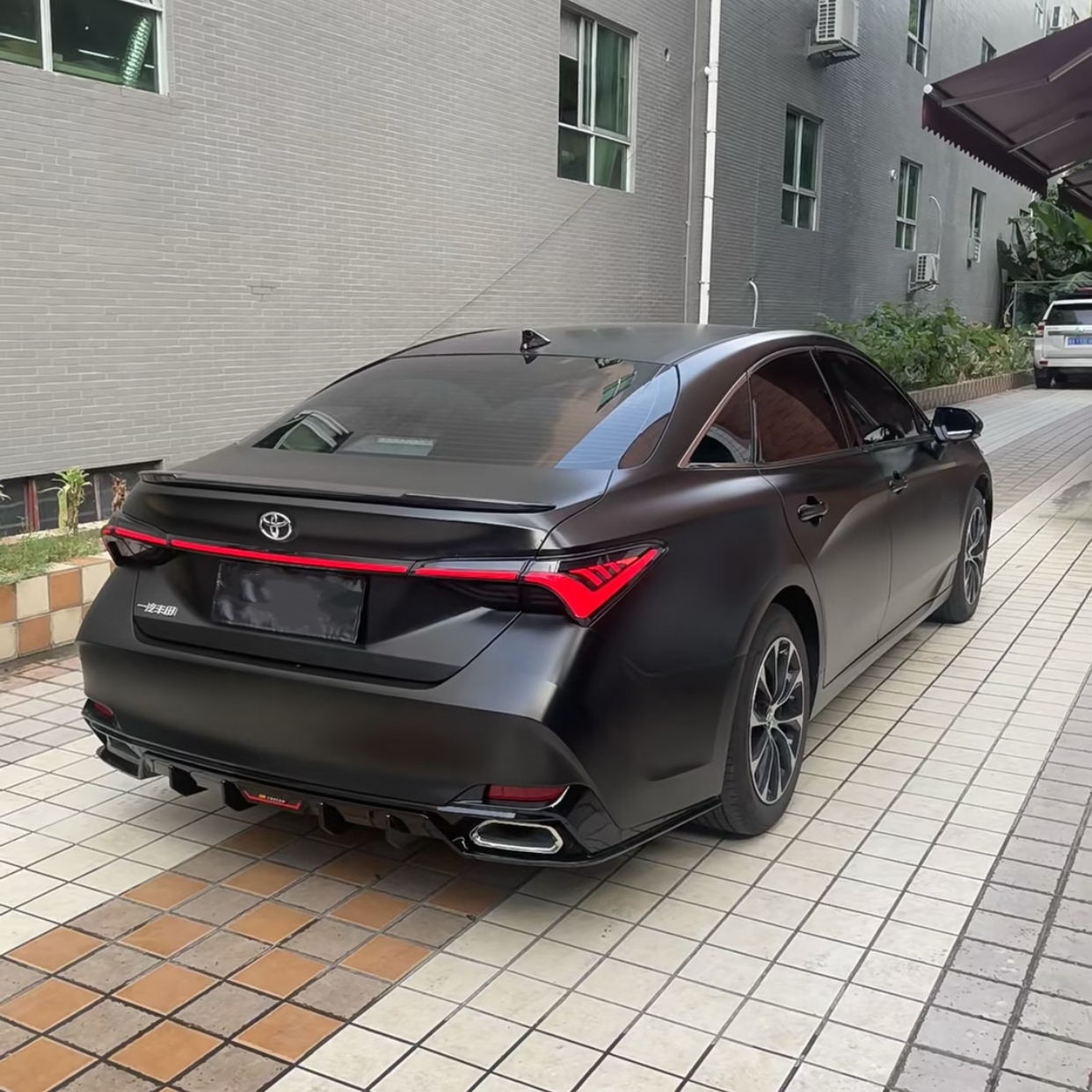Ravoony Plus PET Satin Black Car Wrap Toyota Abaron Wrap