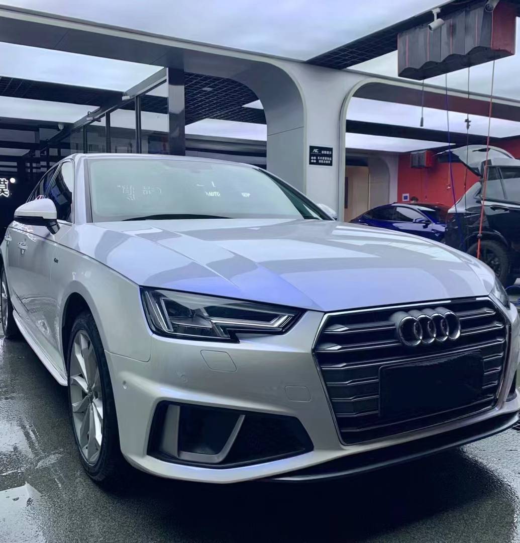 Ravoony Plus PET Glossy White to Blue Car Vinyl Wrap Audi A4 Wrap