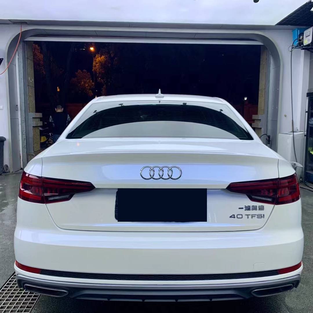Ravoony Plus PET Glossy White to Blue Car Vinyl Wrap Audi A4 Wrap