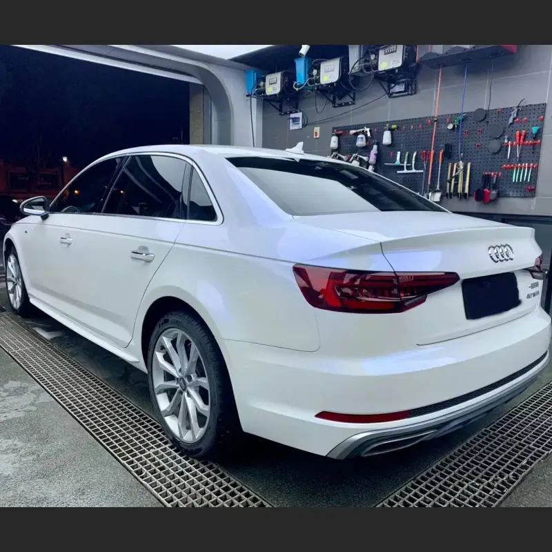 Ravoony Plus Glossy White to Blue Car Vinyl Wrap Audi A4 Wrap