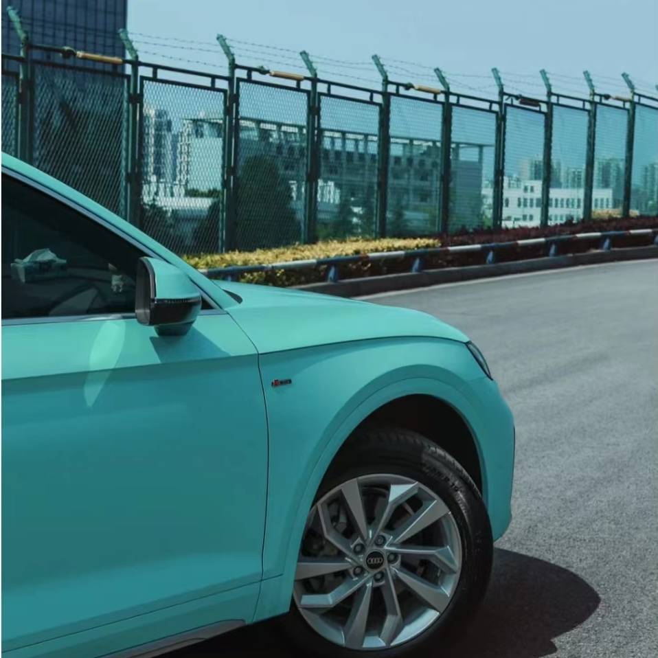 Ravoony Plus Pure Metal Tiffany Blue Car Wrap Audi Q5 Wrap