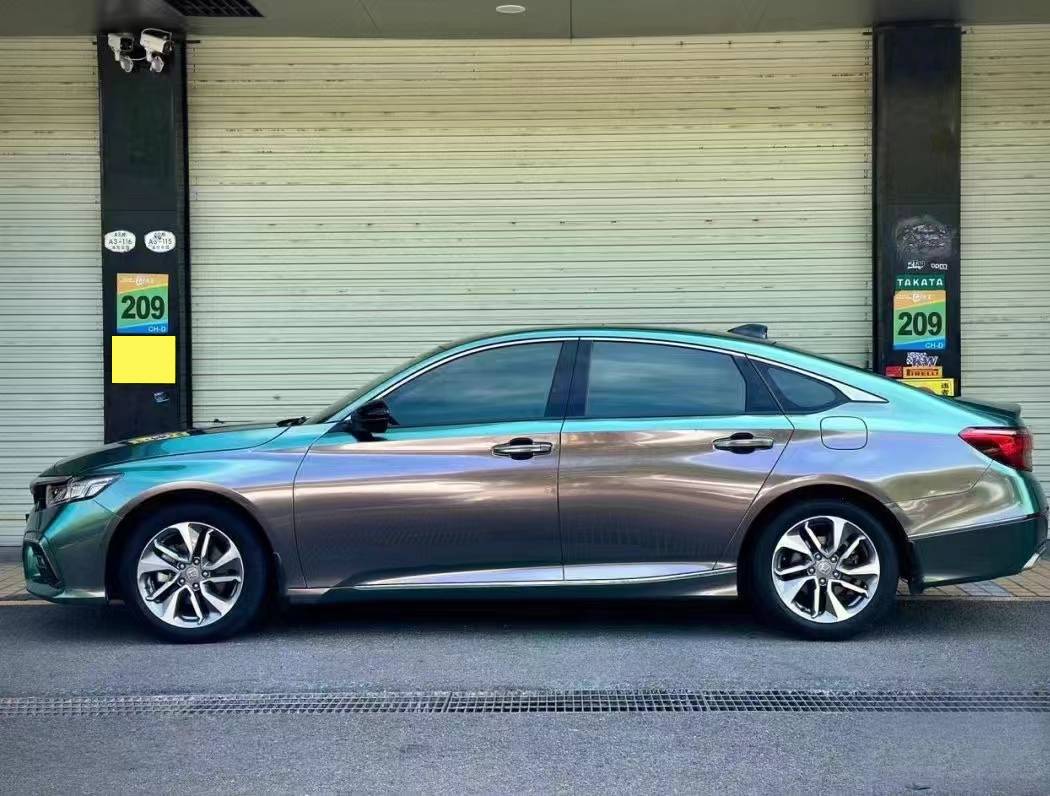 Ravoony Plus Glossy Diamond Micro Celadon Green Car Wrap