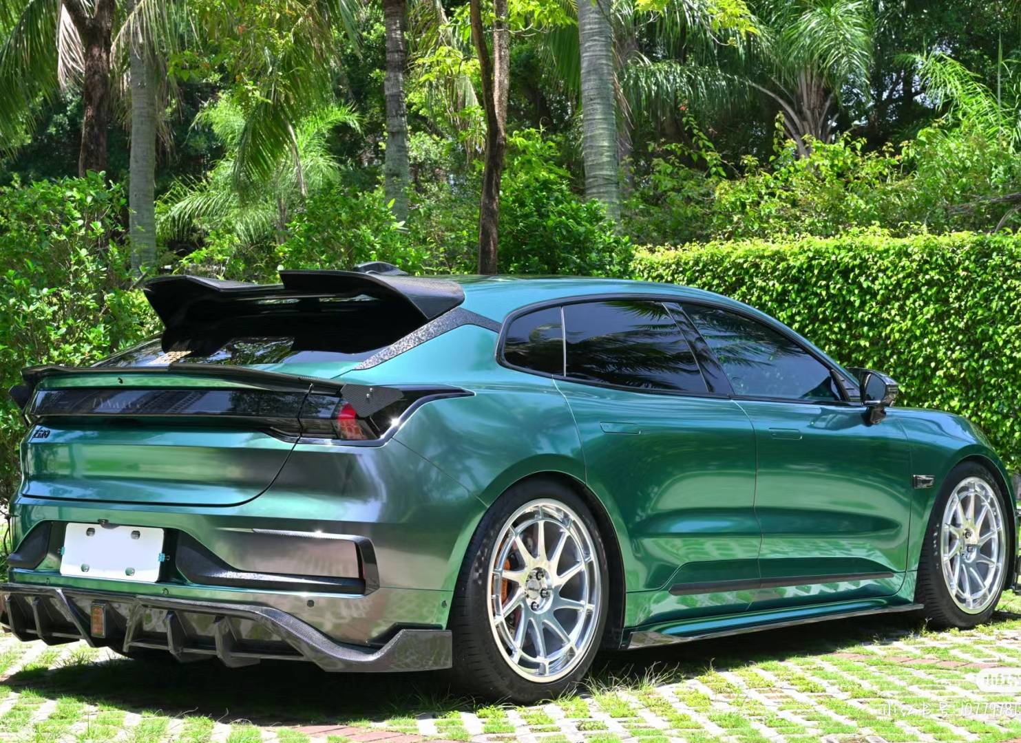 Ravoony Plus Glossy Diamond Micro Celadon Green Car Wrap