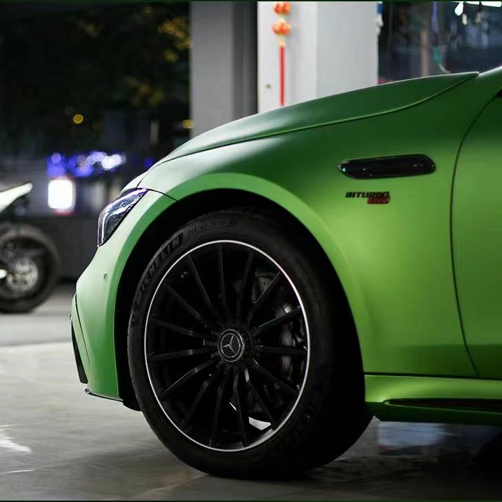 Ravoony Plus Ultra-Matte Flame Green Car Wrap