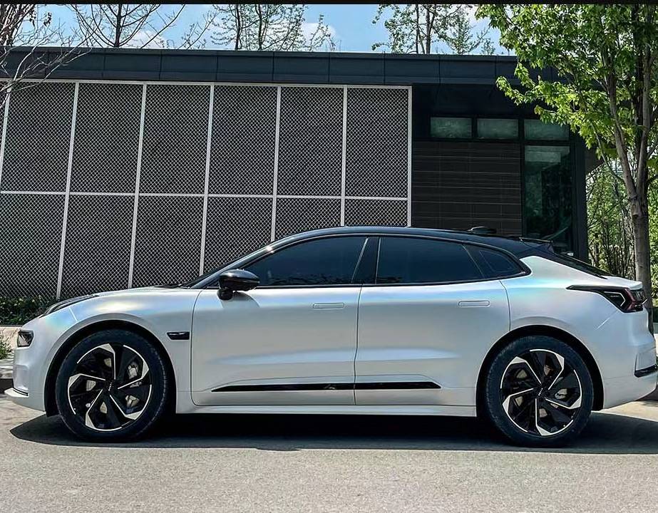 Ravoony Plus Matte Laser White Car Vinyl Wrap