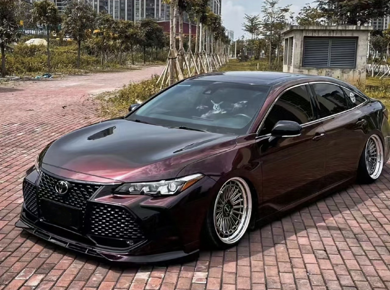 Ravoony Plus Glossy Diamond Black Red Vinyl Car Wrap Toyota Abaron Wrap