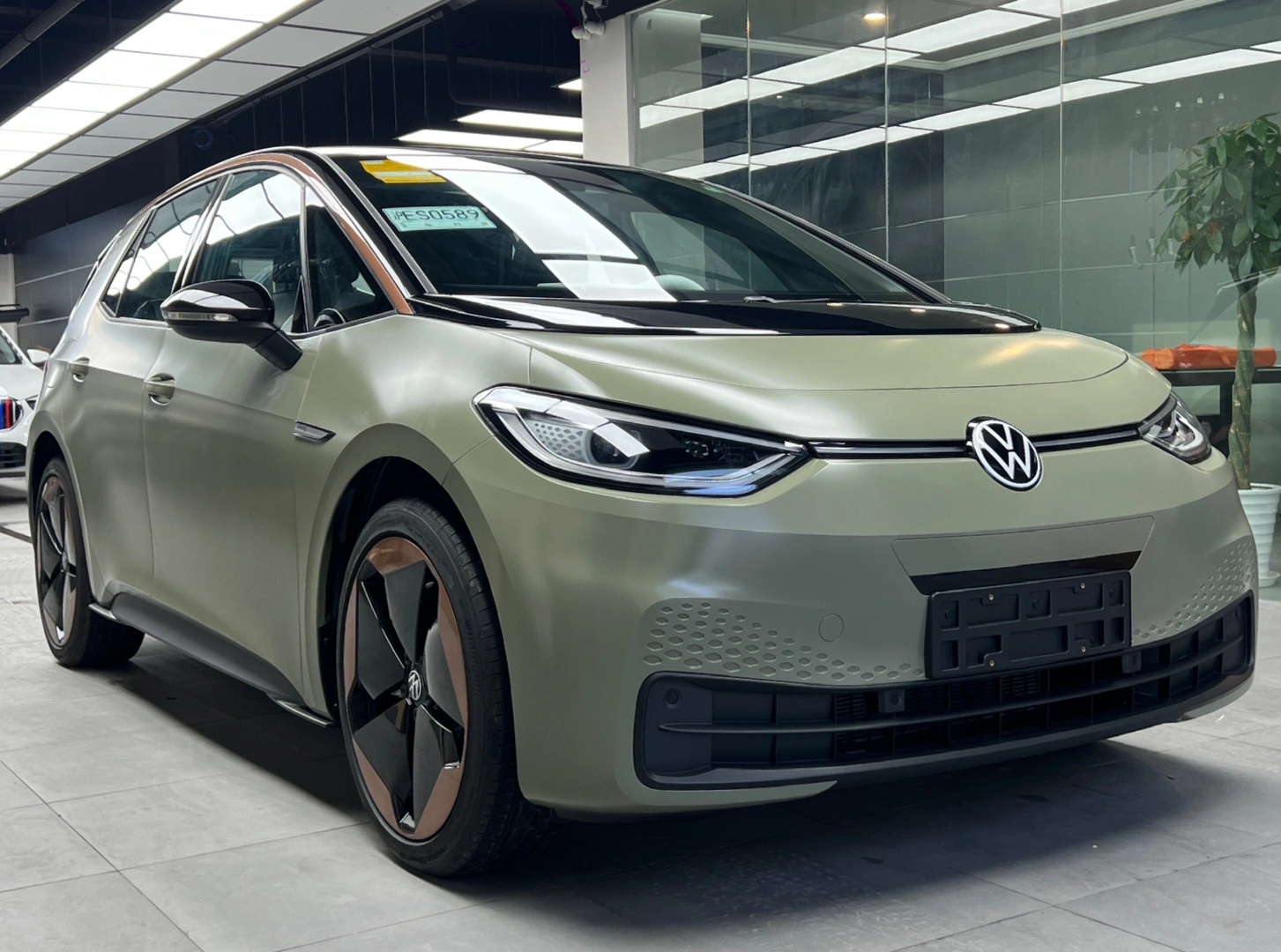 Ravoony Plus Ultimate Flat Light Khaki Green Car Wrap