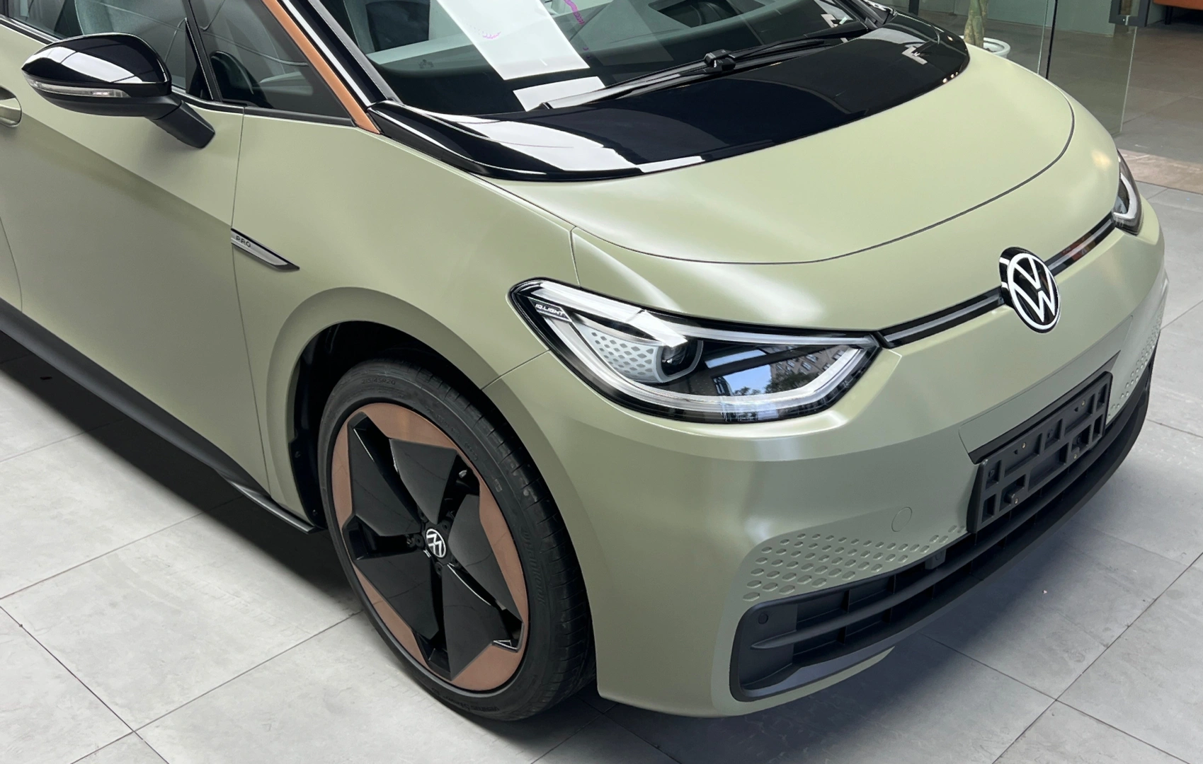 Ravoony Plus Ultimate Flat Light Khaki Green Car Wrap
