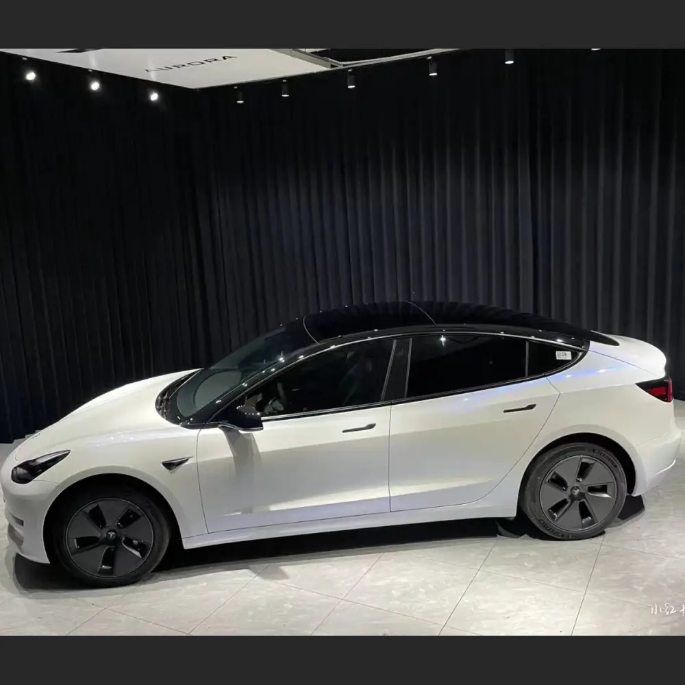 Ravoony Plus Glossy White to Blue Car Vinyl Wrap