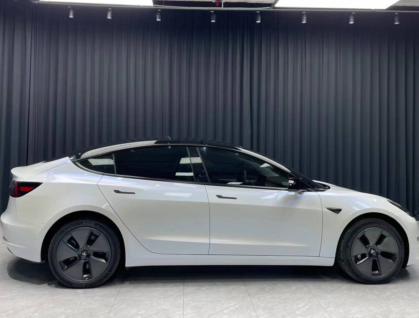 Time-Limited Sale Ravoony Plus Glossy White to Blue Car Vinyl Wrap