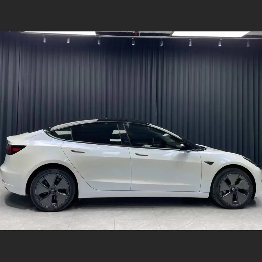 Ravoony Plus Glossy White to Blue Car Vinyl Wrap