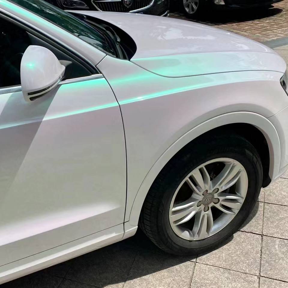Ravoony Plus Aurora White Car Vinyl Wrap Audi Q3 Wrap